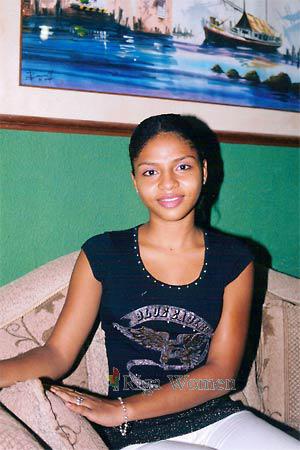 81911 - Maria Fernanda Age: 26 - Colombia