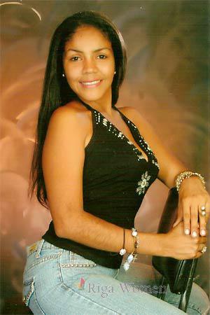83305 - Angelica Maria Age: 31 - Colombia